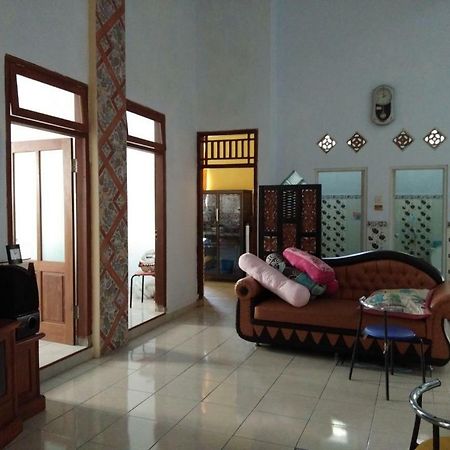 Homestay Walet Lumajang Exterior foto